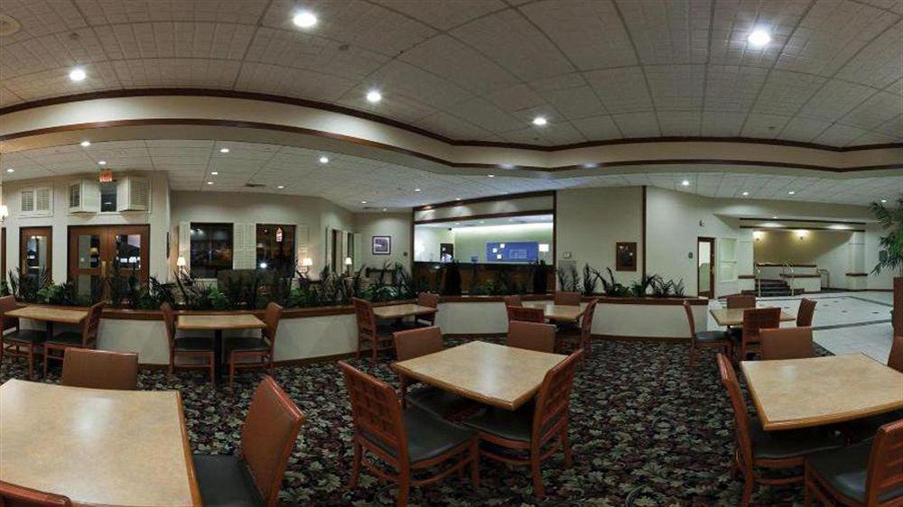 Comfort Inn & Suites Plano East Екстериор снимка