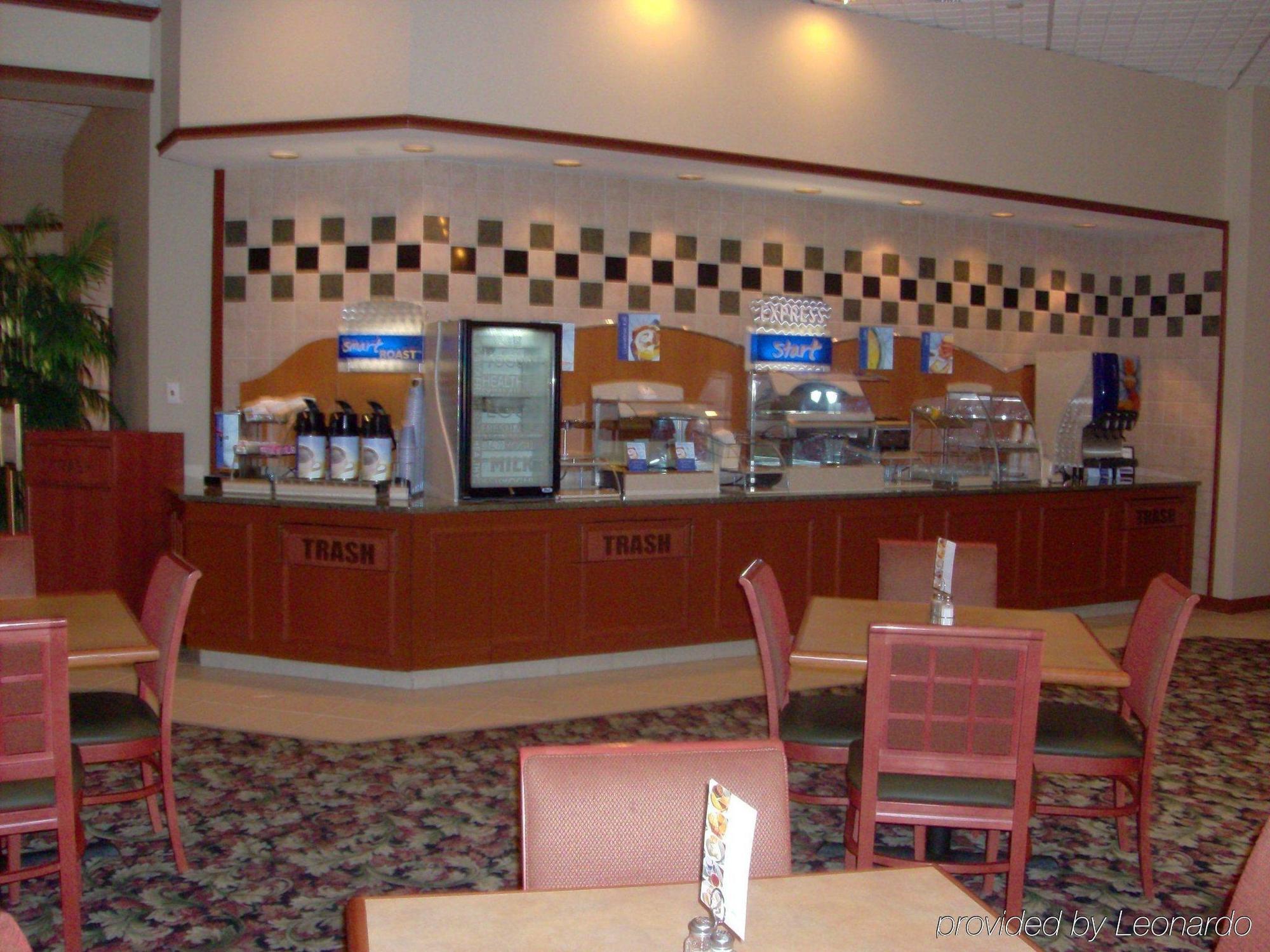 Comfort Inn & Suites Plano East Ресторант снимка
