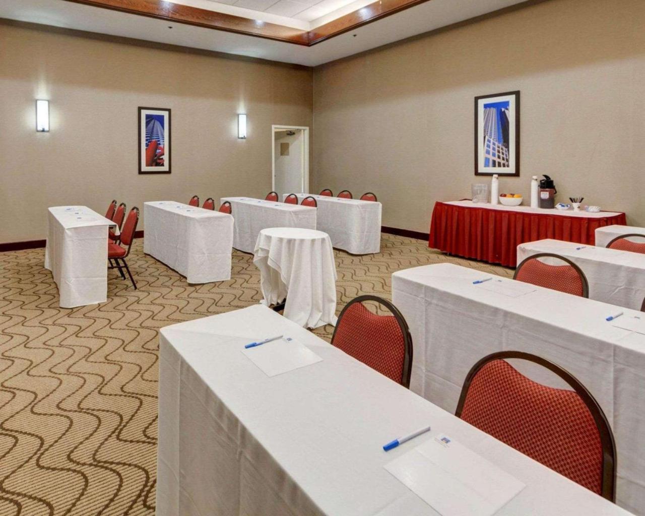 Comfort Inn & Suites Plano East Екстериор снимка