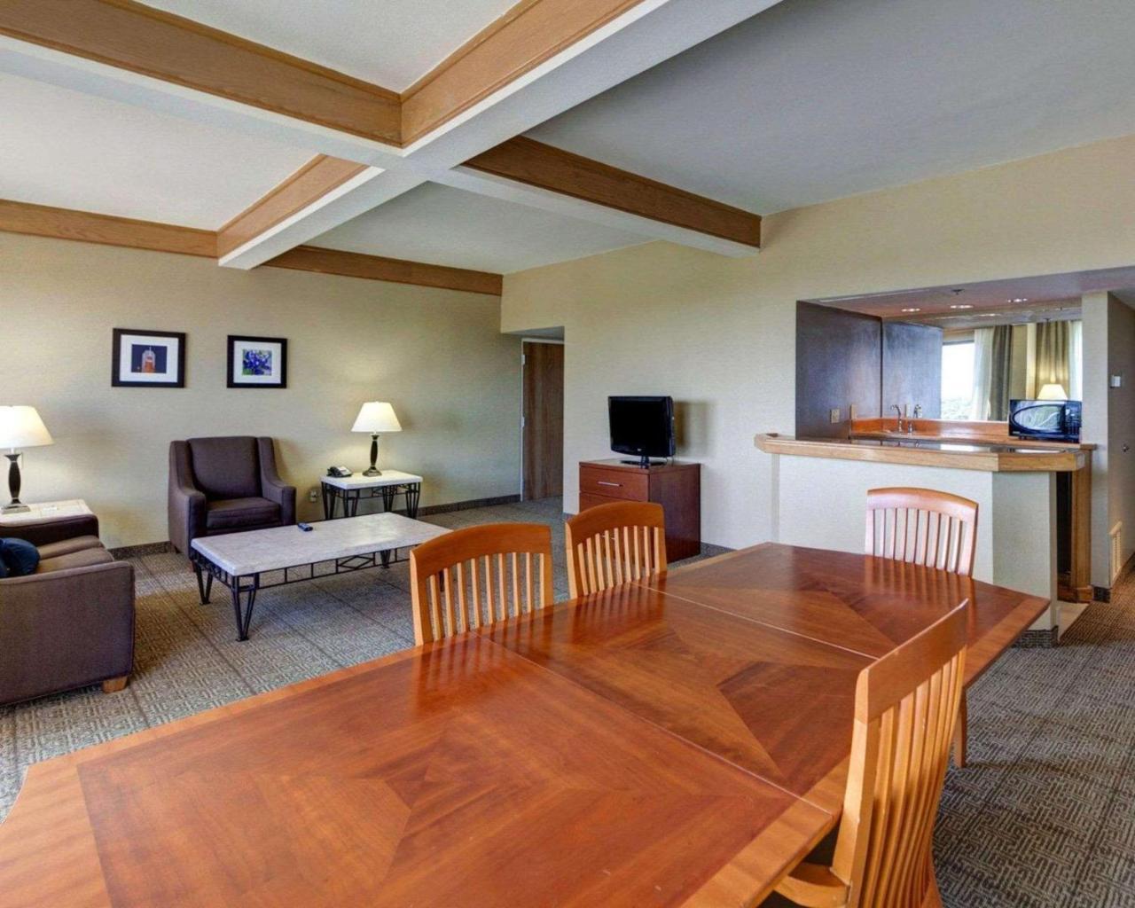 Comfort Inn & Suites Plano East Екстериор снимка