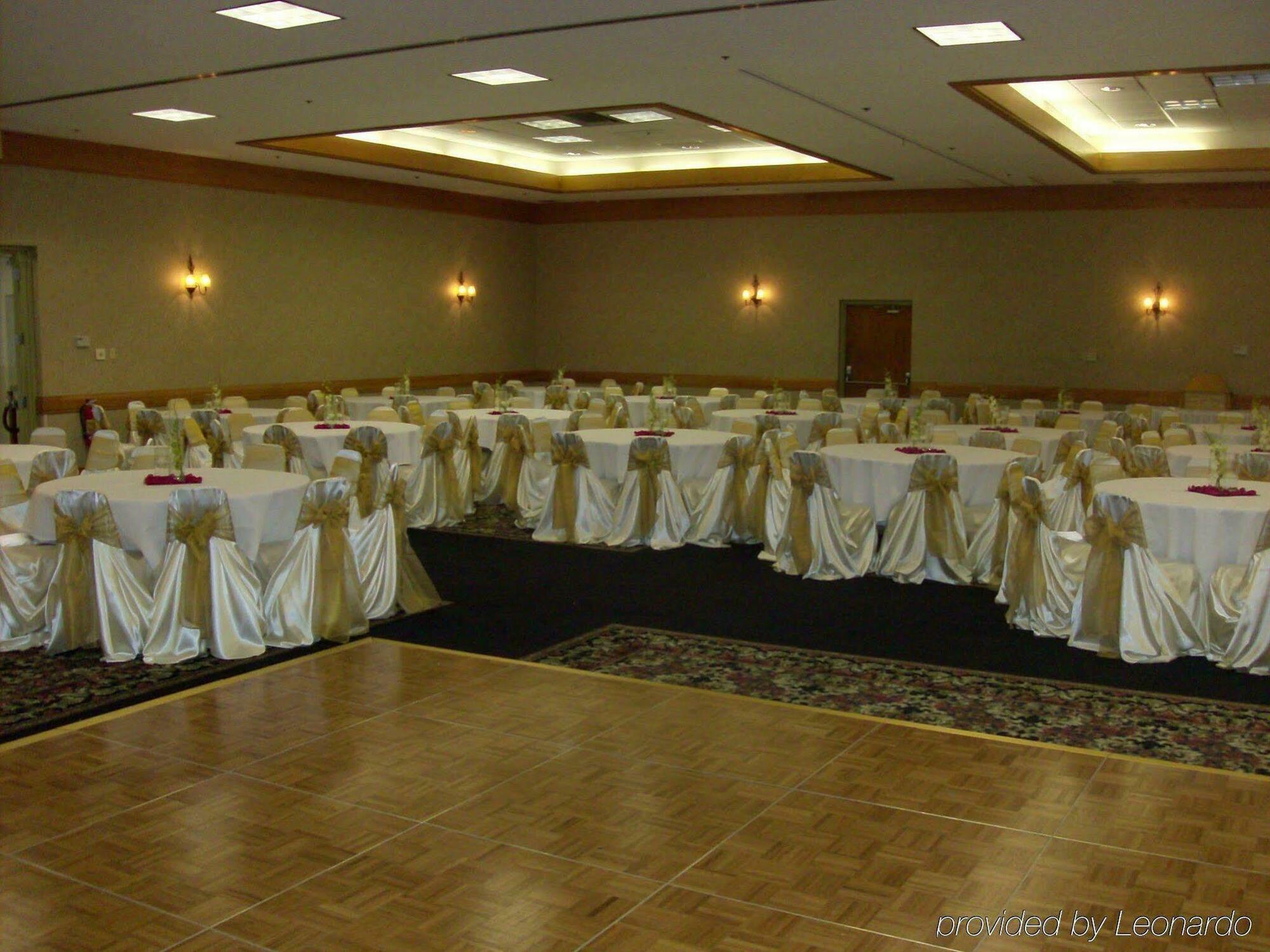 Comfort Inn & Suites Plano East Съоръжения снимка